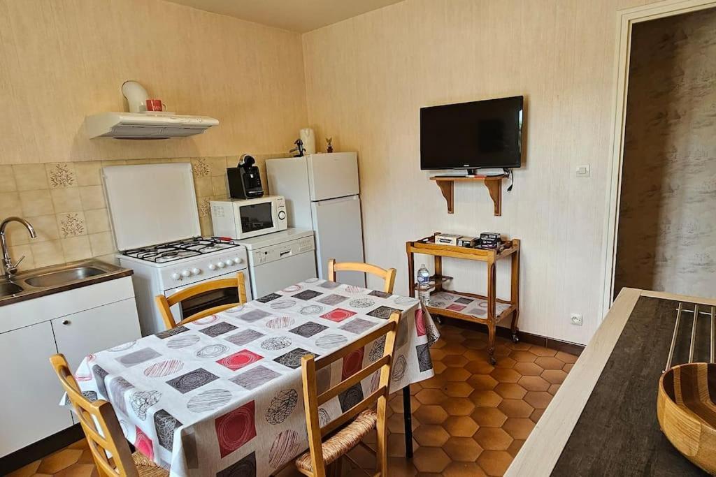 La Maison Bricquebetaise Bricquebec Eksteriør bilde